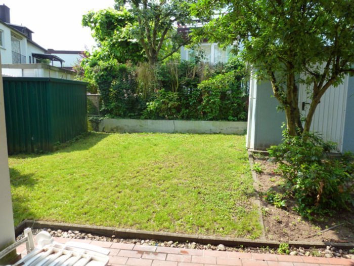 *** SEHR GEPFLEGTES MEHRFAMILIEHAUS *** 333 m² Wfl., Terrassen, Balkone, gute Ausstattung...