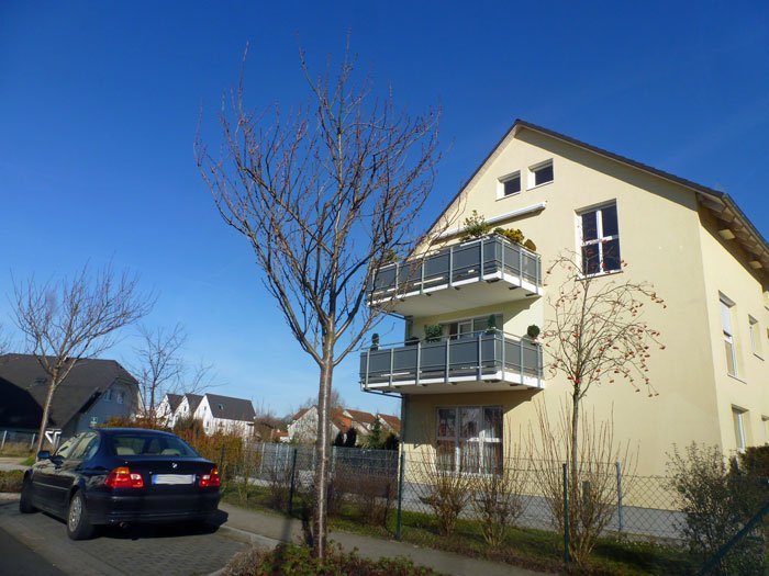 °°° SCHÖNE 4-Zi.Whg. mit EBK, 2 BÄDERN &amp; 2 BALKONEN in Neu-Isenburg °°°