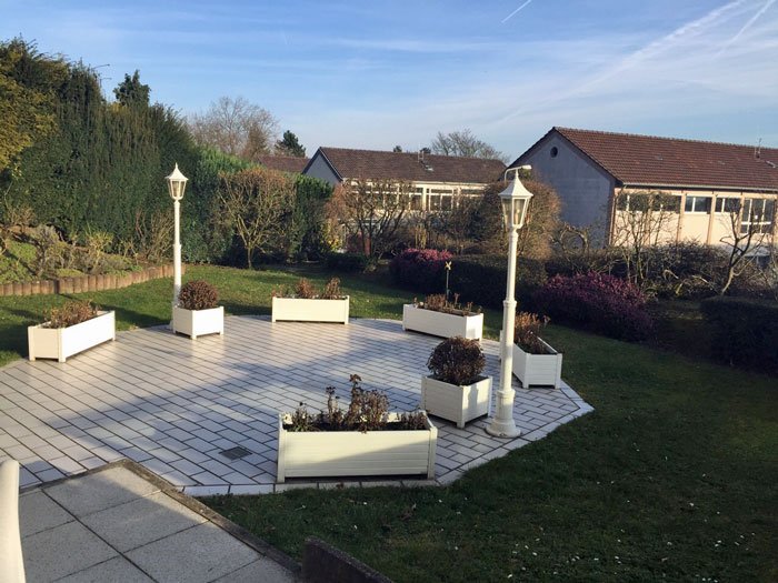 °°° IDYLLISCHER WOHNTRAUM °°° Wundervolle 2,5 Zi. Whg. mit EBK, TERRASSE &amp; GARTEN