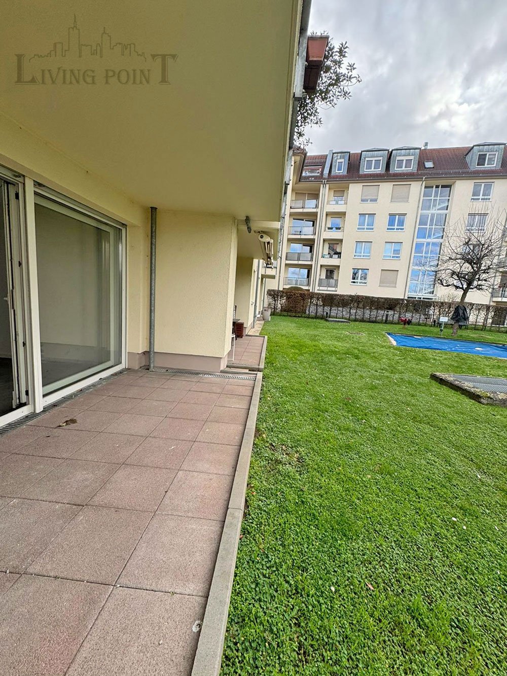 °°° PROVISIONSFREI FÜR KÄUFER °°° Vermietete 3-Zi. Whg. mit EBK, TERRASSE & LOGGIA