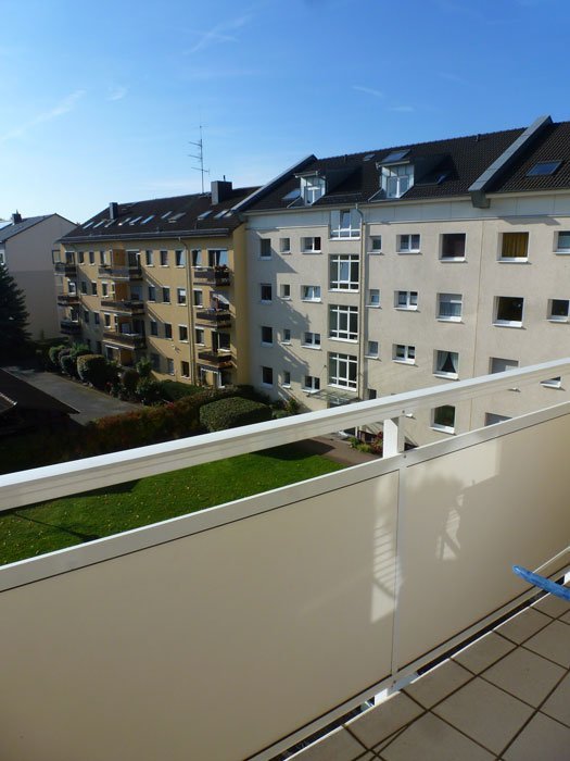 *** TOP ANGEBOT *** ATTRAKTIVE 3-Zi. ETW mit EBK &amp; SÜD-BALKON in Bergen-Enkheim