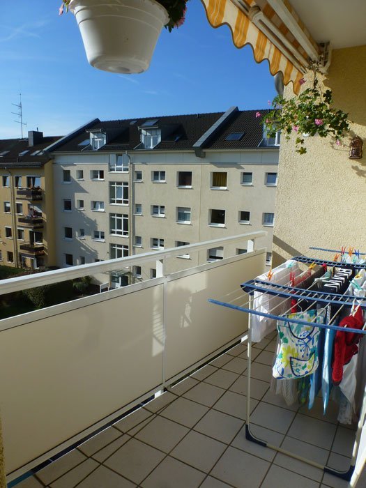 *** TOP ANGEBOT *** ATTRAKTIVE 3-Zi. ETW mit EBK &amp; SÜD-BALKON in Bergen-Enkheim