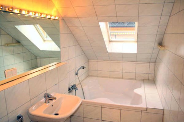 *** LUXUS-AUSSTATTUNG *** Fantastische 4 Zi. PENTHOUSE-MAISONETTE mit EBK & BALKON in Niederrad