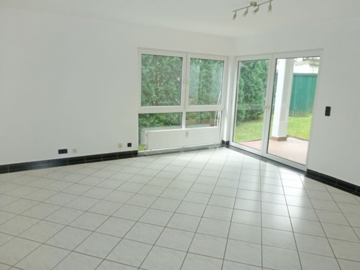 *** SEHR GEPFLEGTES MEHRFAMILIEHAUS *** 333 m² Wfl., Terrassen, Balkone, gute Ausstattung...