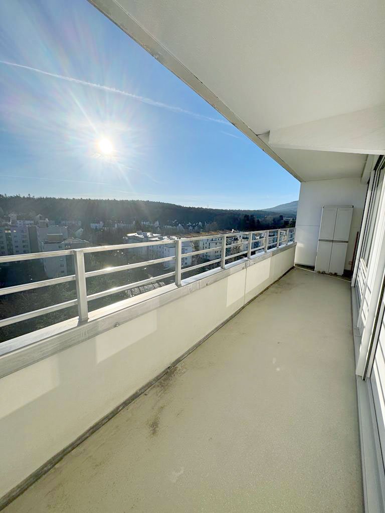 °°° TOLLE KAUFGELEGENHEIT °°° 3-Zi. ETW mit LOGGIA & Stellplatz in Oberursel