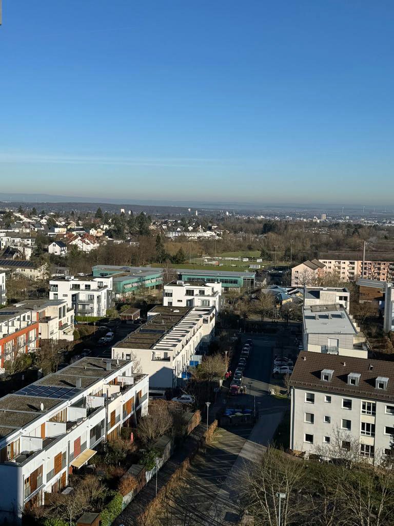 °°° TOLLE KAUFGELEGENHEIT °°° 3-Zi. ETW mit LOGGIA & Stellplatz in Oberursel