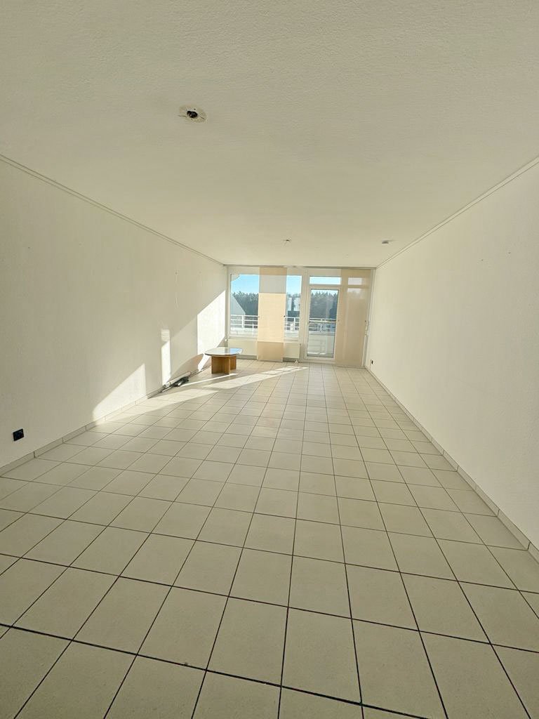 °°° TOLLE KAUFGELEGENHEIT °°° 3-Zi. ETW mit LOGGIA & Stellplatz in Oberursel