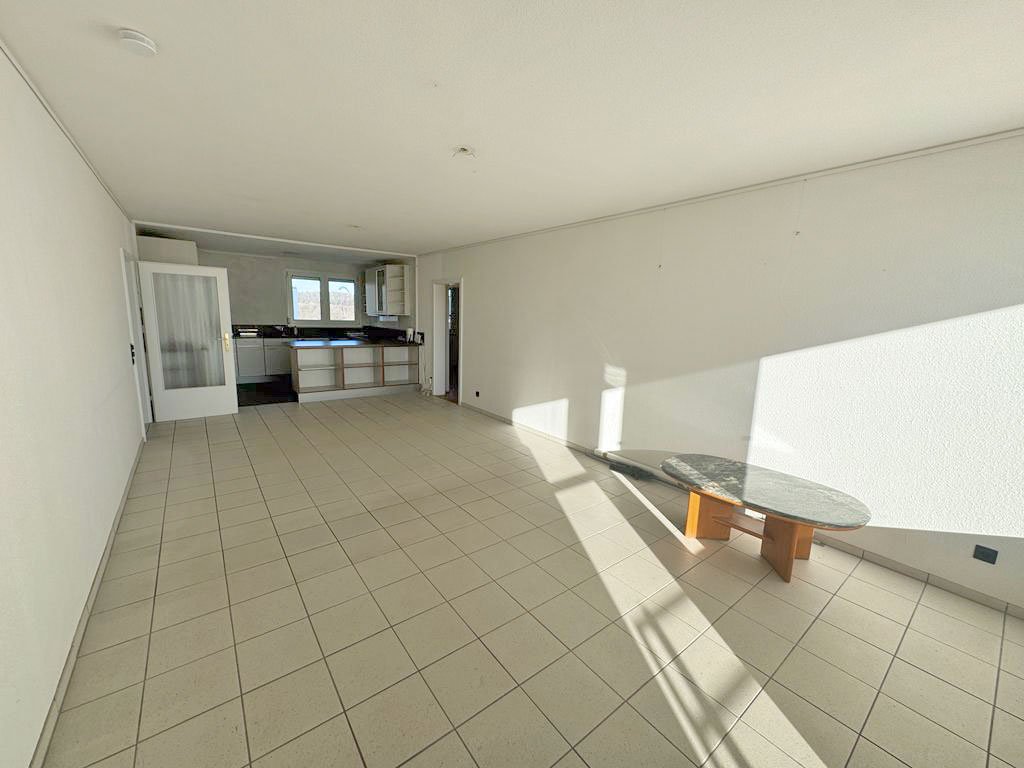 °°° TOLLE KAUFGELEGENHEIT °°° 3-Zi. ETW mit LOGGIA & Stellplatz in Oberursel