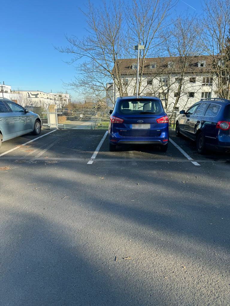 °°° TOLLE KAUFGELEGENHEIT °°° 3-Zi. ETW mit LOGGIA & Stellplatz in Oberursel