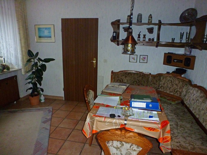 *** WAHRE FAMILIEN-IDYLLE *** Freistehendes 6-Zimmer EFH mit großem Pracht-Grundstück