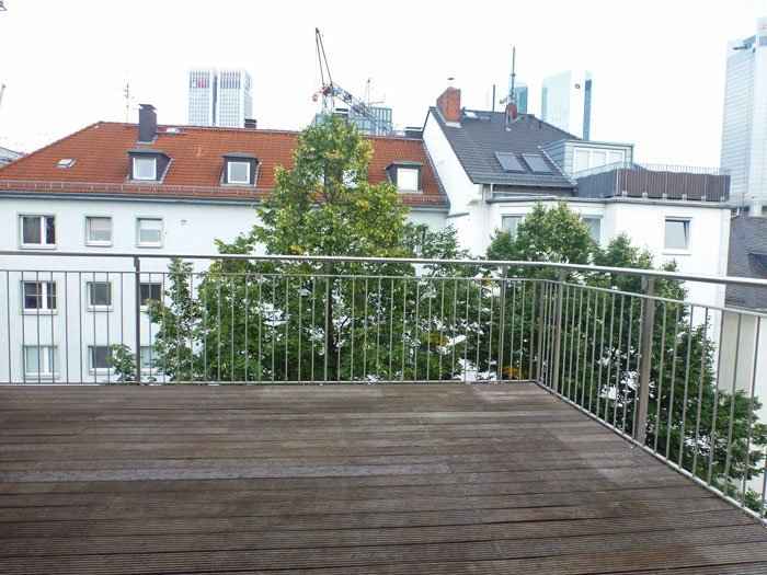 ** SANIERTER STIL-ALTBAU ** Exklusives 3-Zi. LUXUS-PENTHOUSE mit KAMIN, TERRASSE, BLK ...