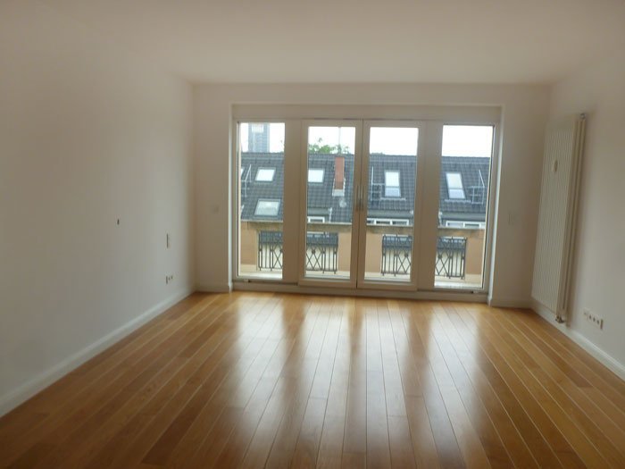 ** SANIERTER STIL-ALTBAU ** Exklusives 3-Zi. LUXUS-PENTHOUSE mit KAMIN, TERRASSE, BLK ...