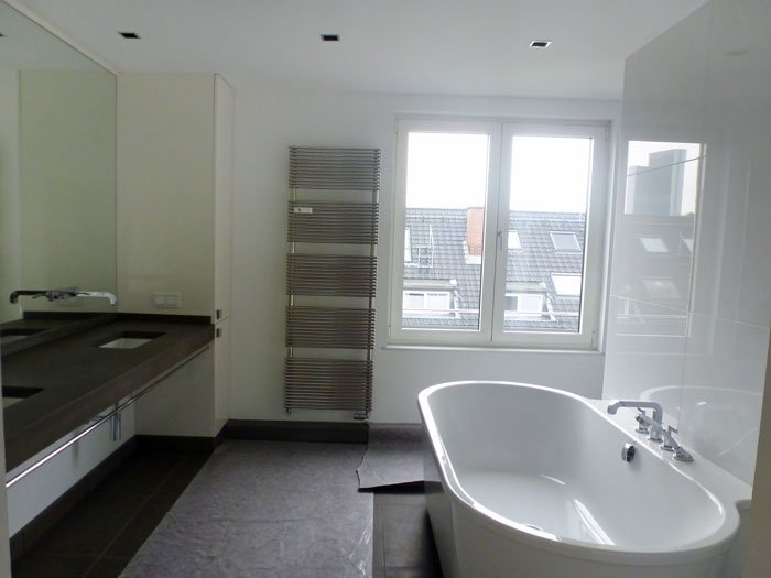 ** SANIERTER STIL-ALTBAU ** Exklusives 3-Zi. LUXUS-PENTHOUSE mit KAMIN, TERRASSE, BLK ...