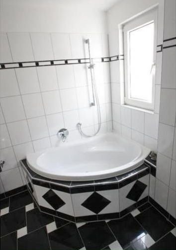 °°° NEUBAU °°° 7-Zi. mit 2 KÜCHEN, 3 BÄDERN, TERRASSE & GARTEN in Dreieich