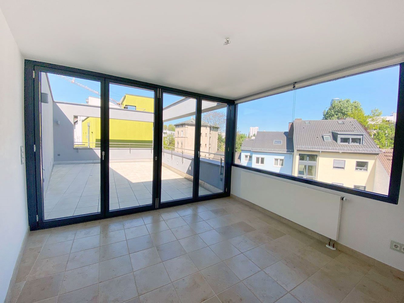 *** DESIGN-TOWNHOUSE *** Fantastisches EFH, 4-5 Zi., EBK, 2 BÄDERN & DACHTERRASSE