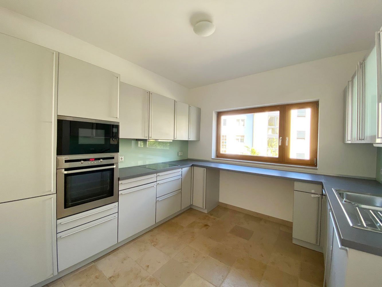 *** DESIGN-TOWNHOUSE *** Fantastisches EFH, 4-5 Zi., EBK, 2 BÄDERN & DACHTERRASSE