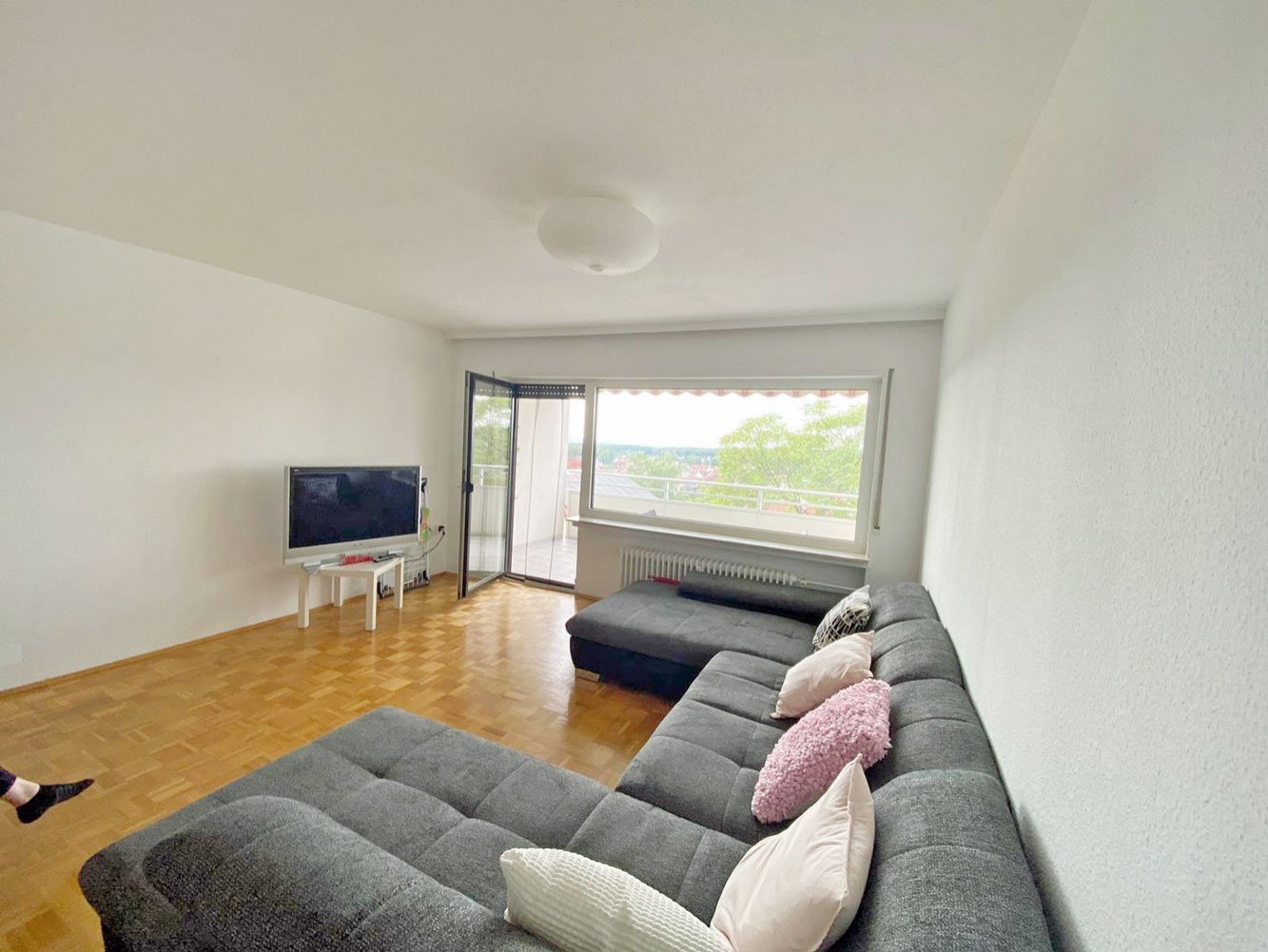 °°° CHARMANTE 2-Zi. Whg. mit EBK & XL-LOGGIA in Köppern °°°