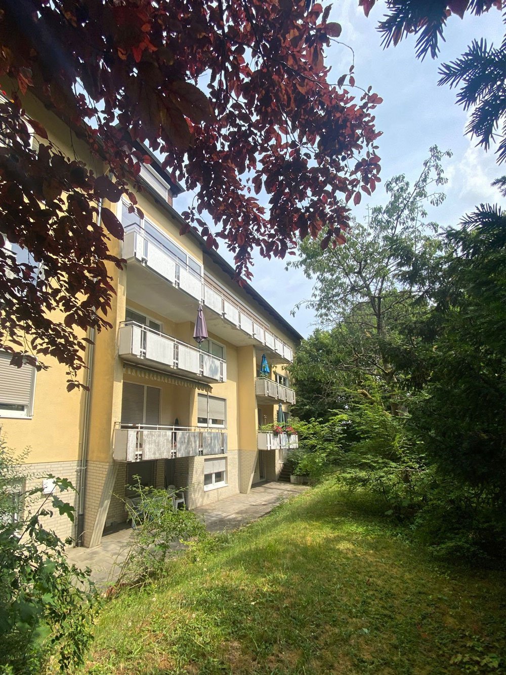 *** DORNBUSCH *** SCHÖNE 3-Zi. DG-Wohnung mit SKYLINEBLICK