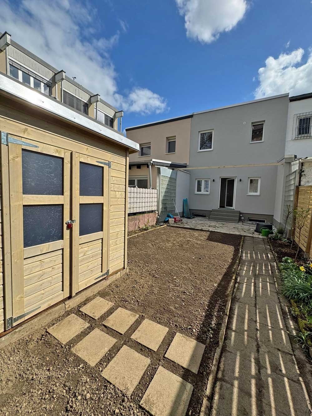 *** Erstbezug nach Sanierung *** Stilvolles Ernst-May-Haus mit Garten