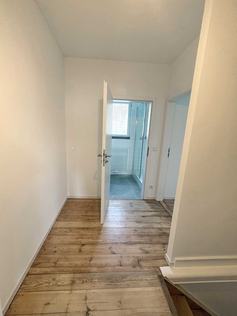 *** Erstbezug nach Sanierung *** Stilvolles Ernst-May-Haus mit Garten