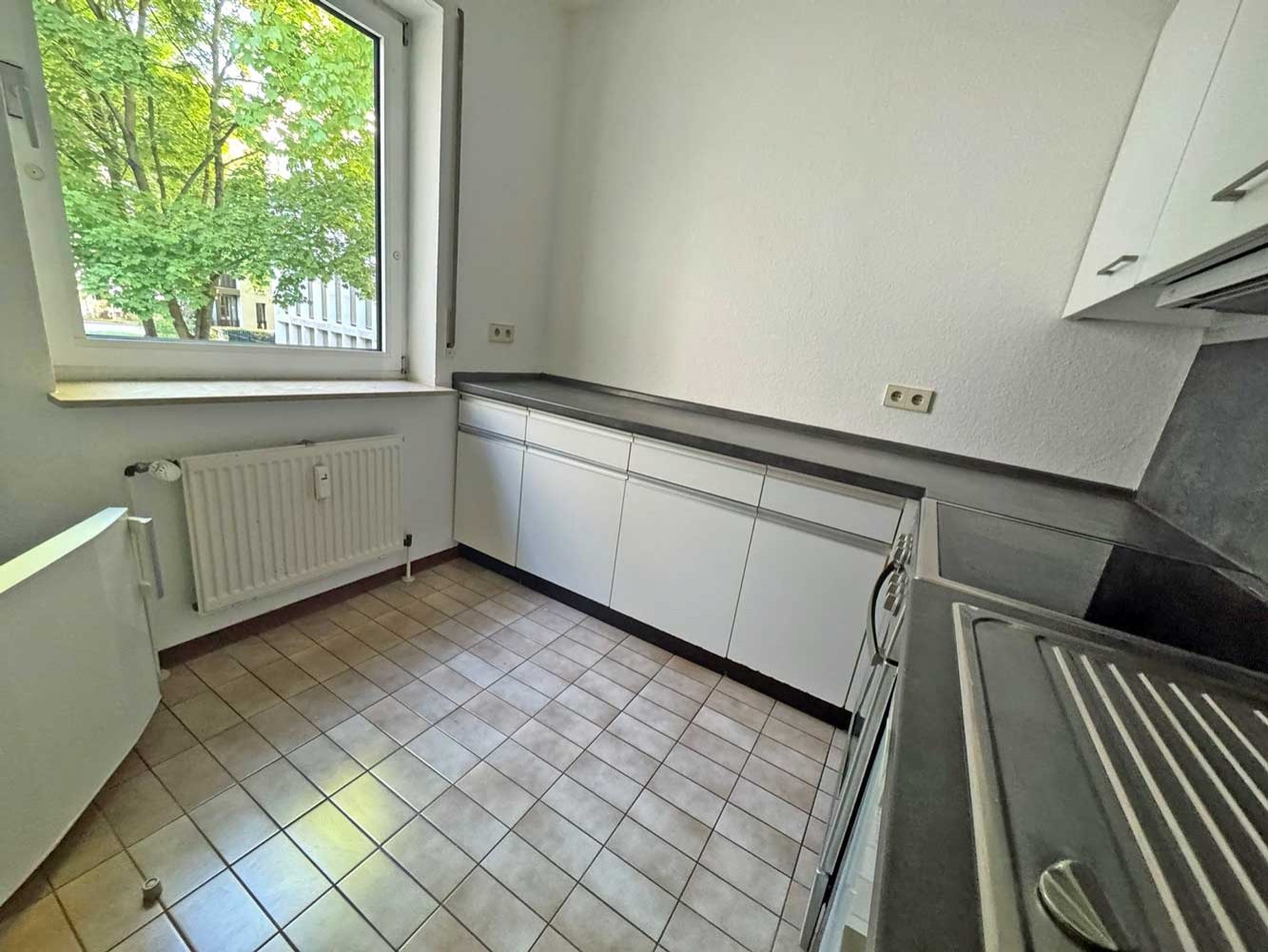 +++ Charmante 2-Zi. Wohnung mit EBK &amp; BALKON im Westend +++
