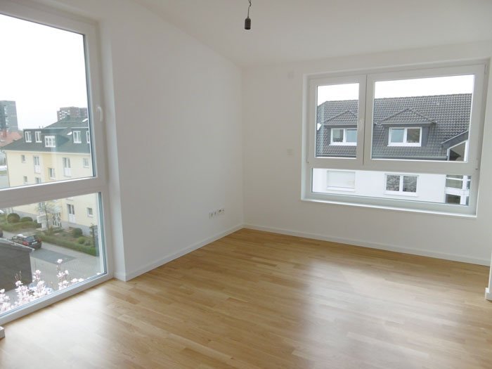 *** Stilvolle Penthouse-Maisonette mit EBK, Dachterrasse &amp; Klimaanlage ***