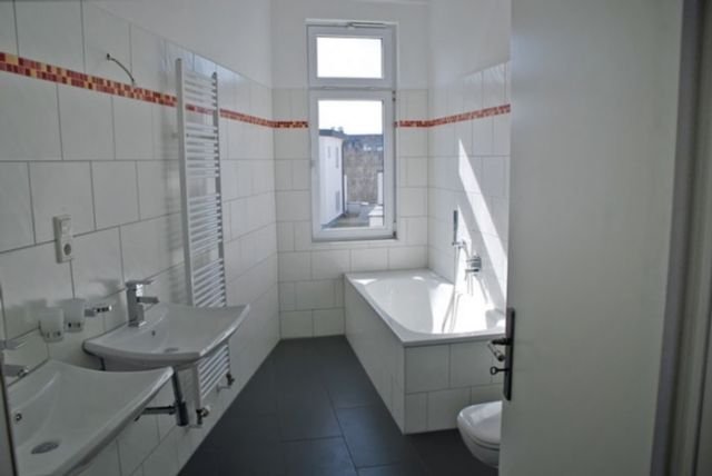 °°° Traumhafte 4-Zimmer Dachgeschoss-Wohnung mit EBK &amp; 2 BALKONEN °°°