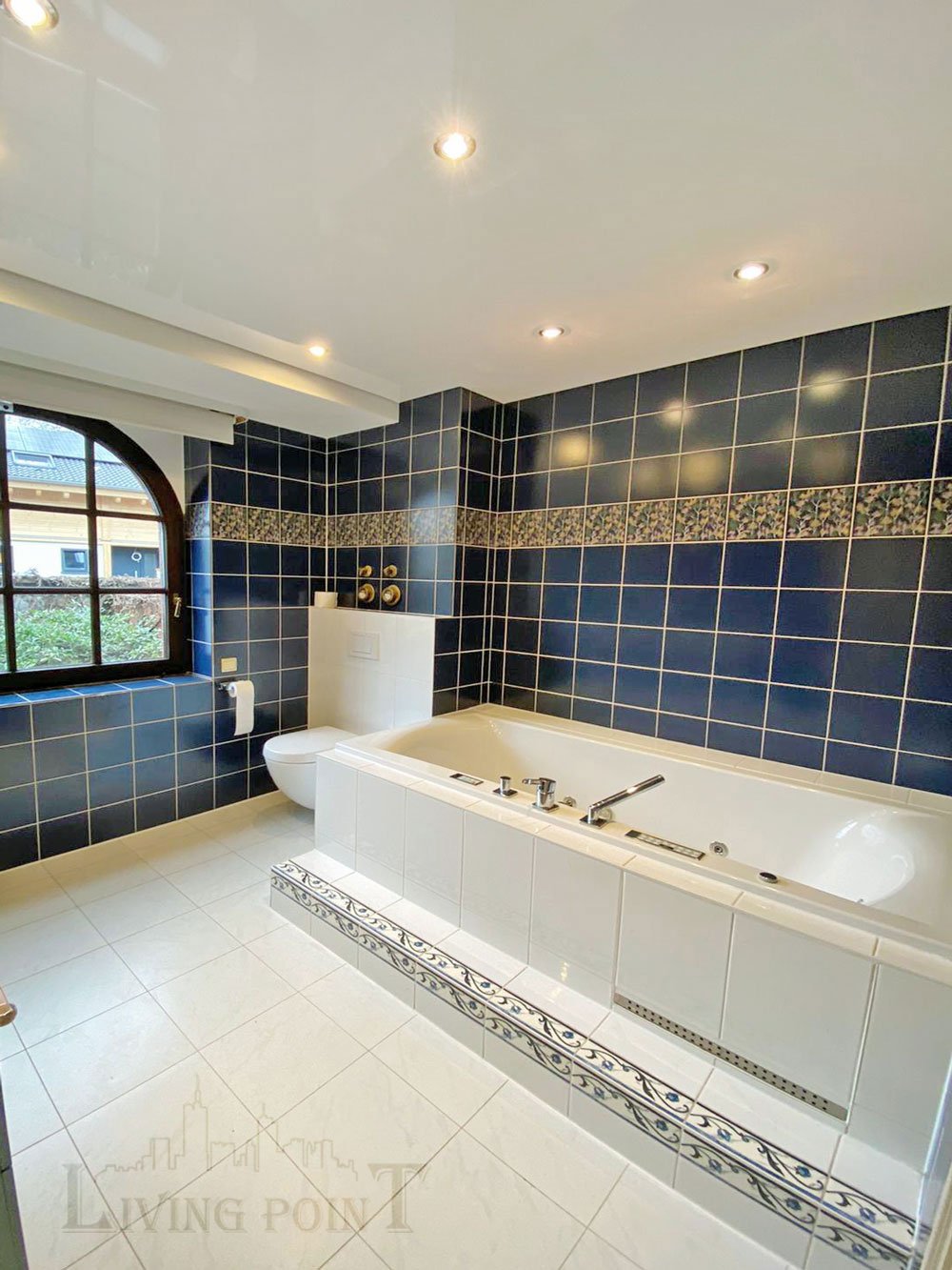 °°° Exklusive Stadtoase °°° 4–5 Zi. Terrassenwohnung (Dichterviertel)