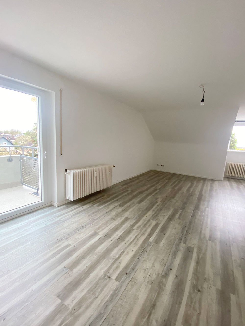 *** GEMÜTLICHE 2-Zi. Wohnung mit EBK & BALKON am Heilsberg ***