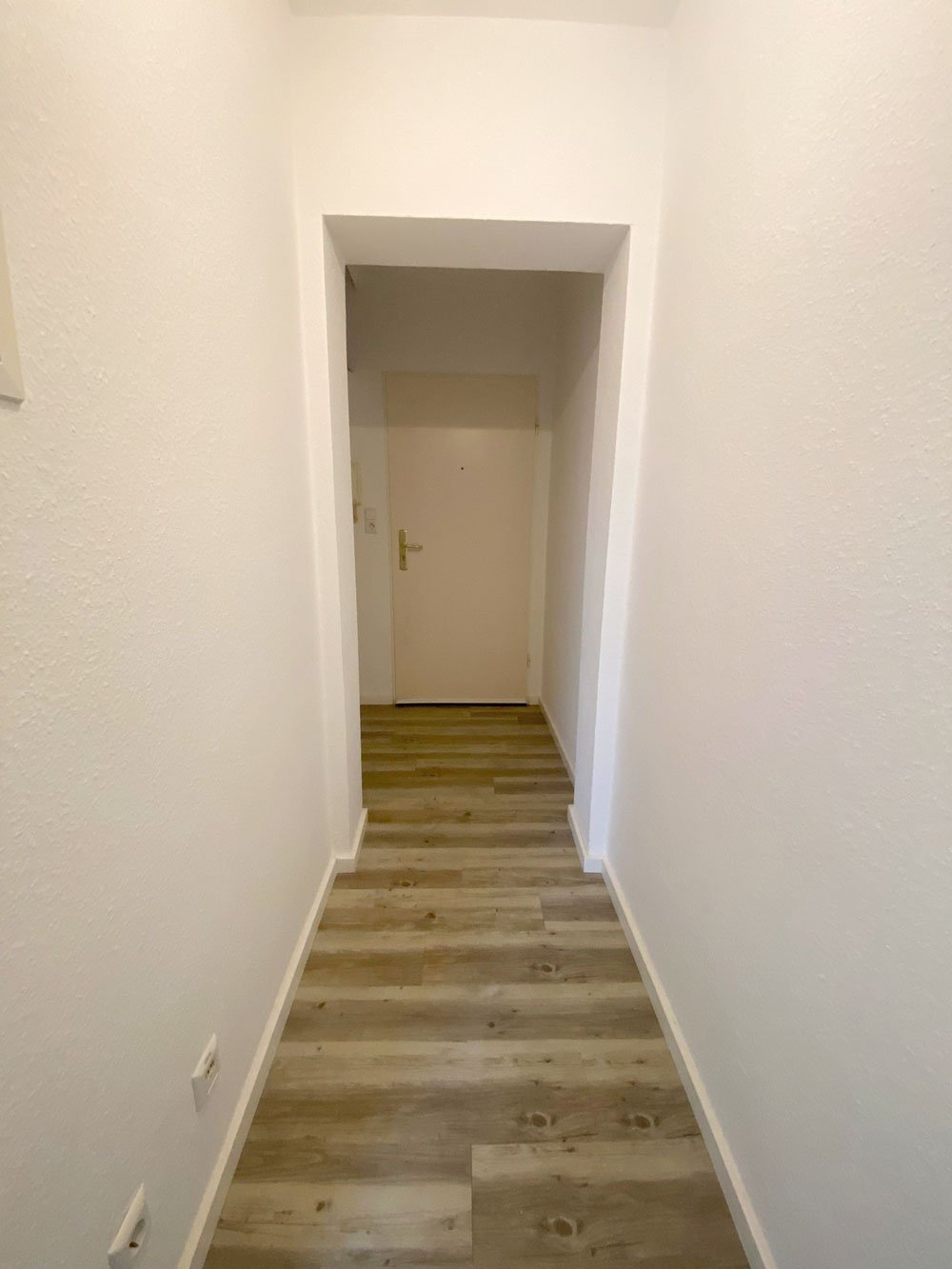 *** GEMÜTLICHE 2-Zi. Wohnung mit EBK & BALKON am Heilsberg ***