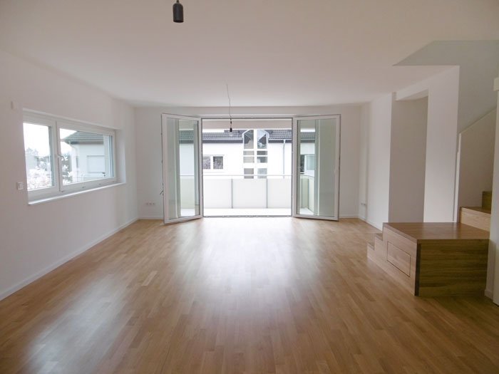 *** Stilvolle Penthouse-Maisonette mit EBK, Dachterrasse &amp; Klimaanlage ***