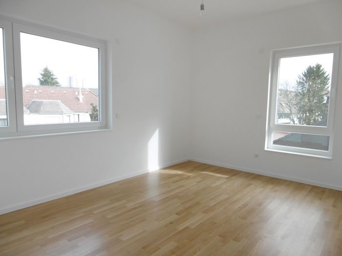 *** Stilvolle Penthouse-Maisonette mit EBK, Dachterrasse &amp; Klimaanlage ***