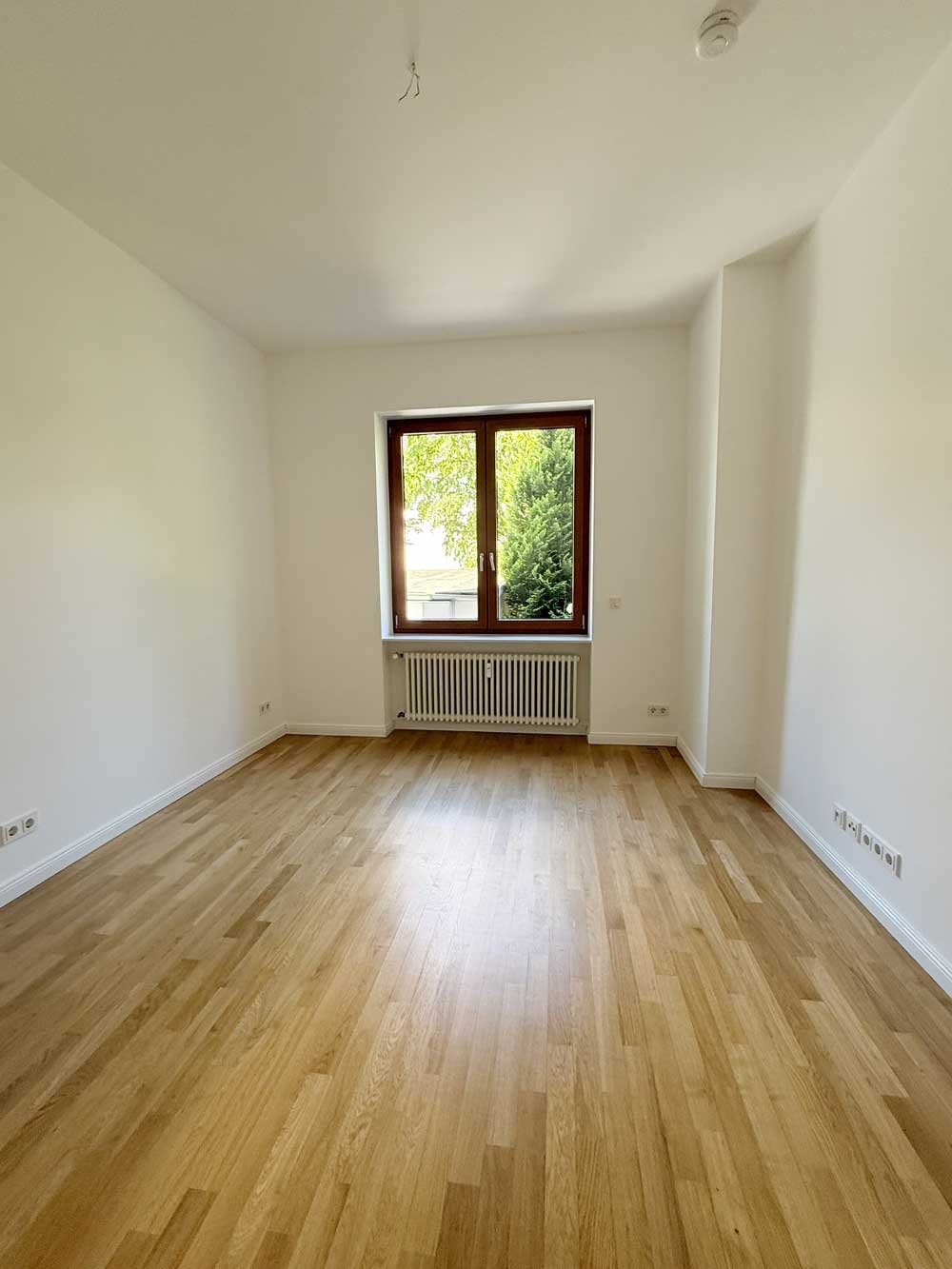 °°° EXKLUSIVE 3-Zi.Whg. mit EBK, BALKON &amp; GARTENNUTZUNG in Sachsenhausen °°°