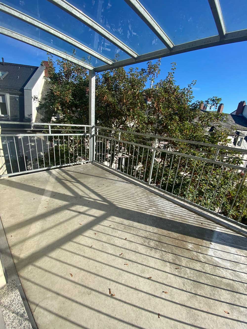 *** Exklusive Dachgeschoss-Maisonette mit Skylineblick im Brückenviertel ***