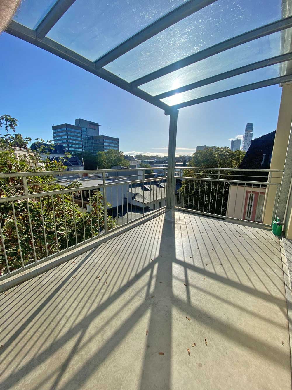 *** Exklusive Dachgeschoss-Maisonette mit Skylineblick im Brückenviertel ***