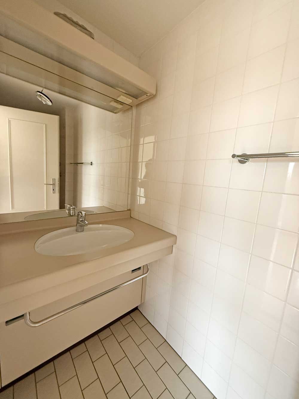 Lichtdurchflutete Maisonette mit neuer EBK & 4 BALKONEN in Oberursel