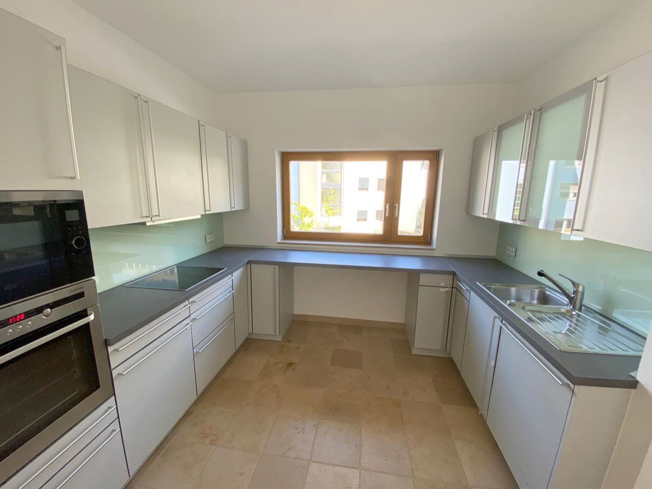 *** DESIGN-TOWNHOUSE *** Fantastisches EFH, 4-5 Zi., EBK, 2 BÄDERN & DACHTERRASSE