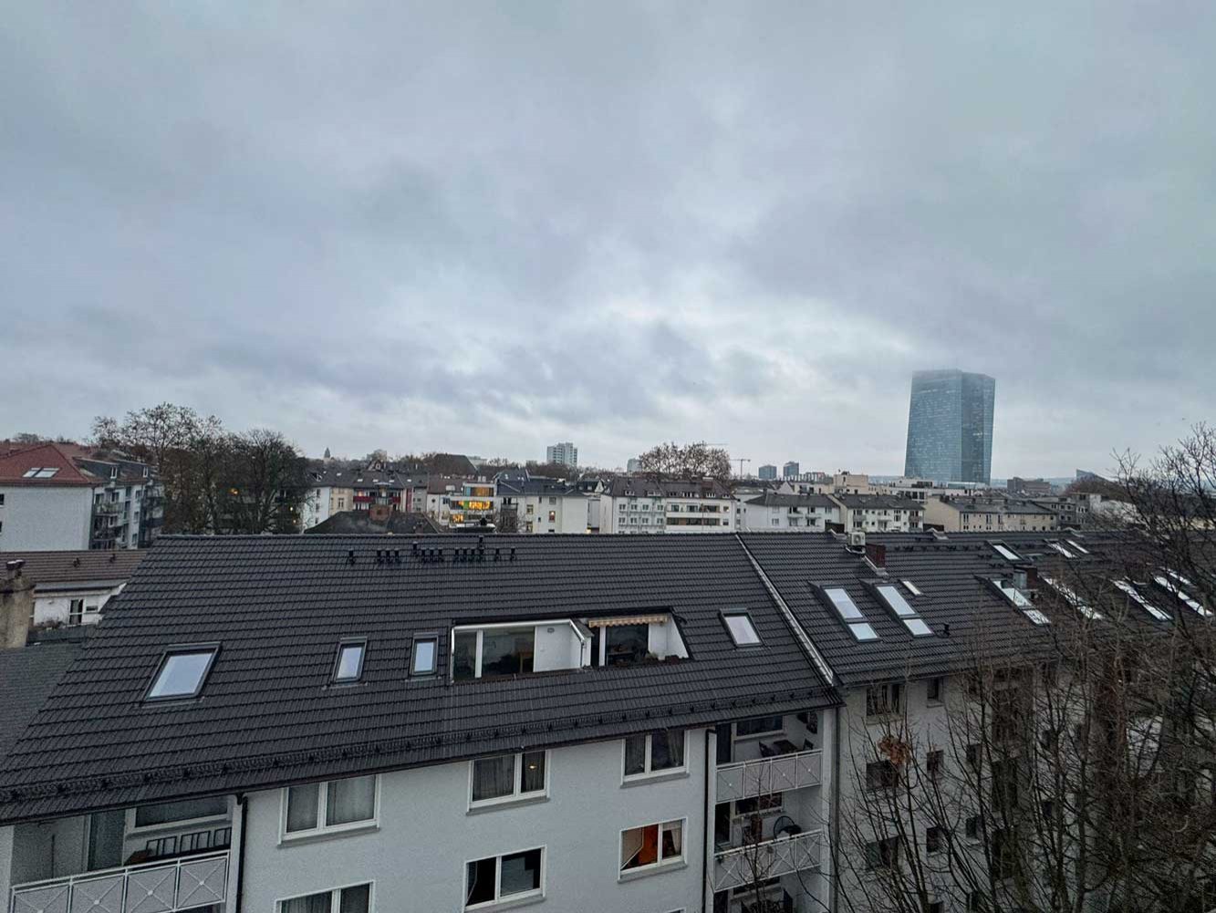 *** OSTEND *** Möbliertes Zimmer in Männer-WG