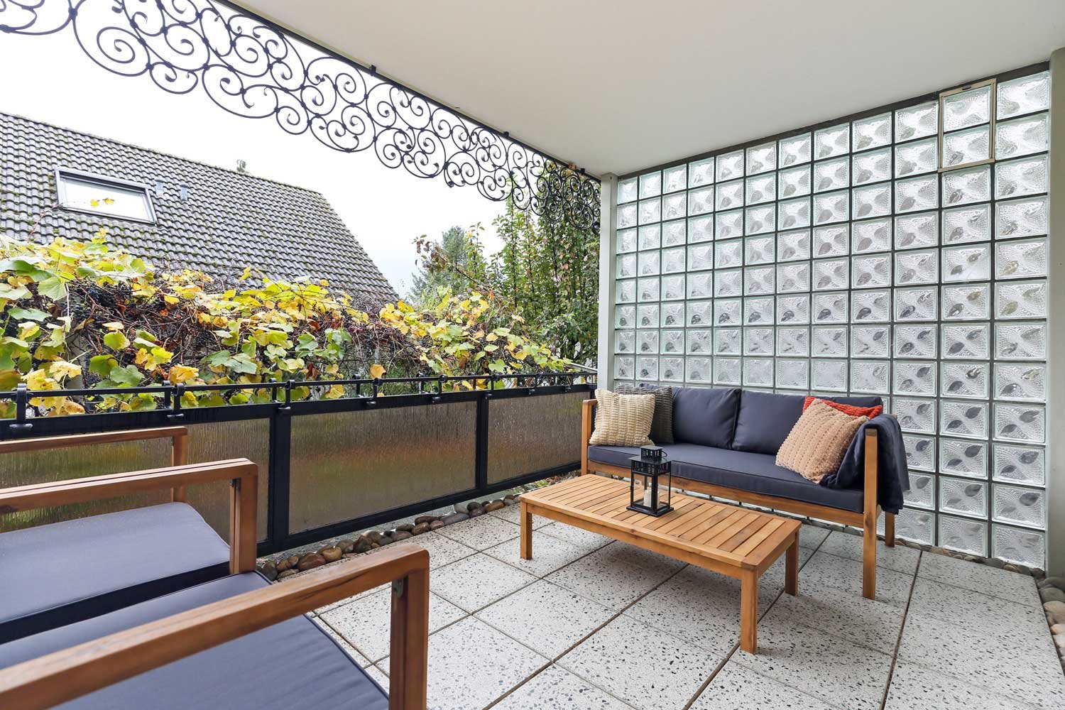 *** Möbliert *** Elegante 3-Zi.-Whg. mit großem Balkon in Bergen-Enkheim