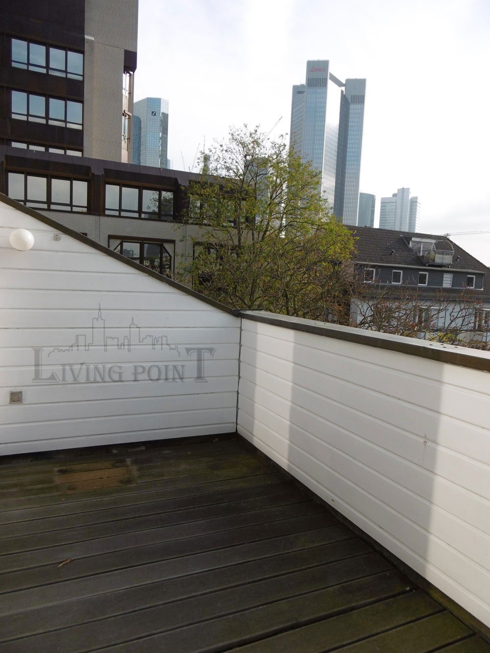 °°° WESTEND-BESTLAGE mit SKYLINEBLICK °°° Elegante Wohnung mit Dachloggia