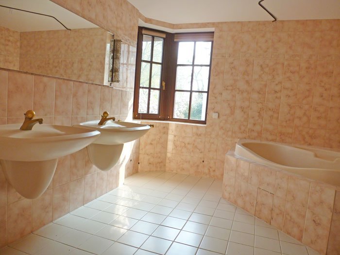Wohnen mit Weitblick – Exklusive 3-Zi. Maisonette mit EBK und 3 Balkonen