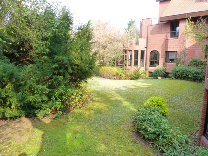 Wohnen mit Weitblick – Exklusive 3-Zi. Maisonette mit EBK und 3 Balkonen