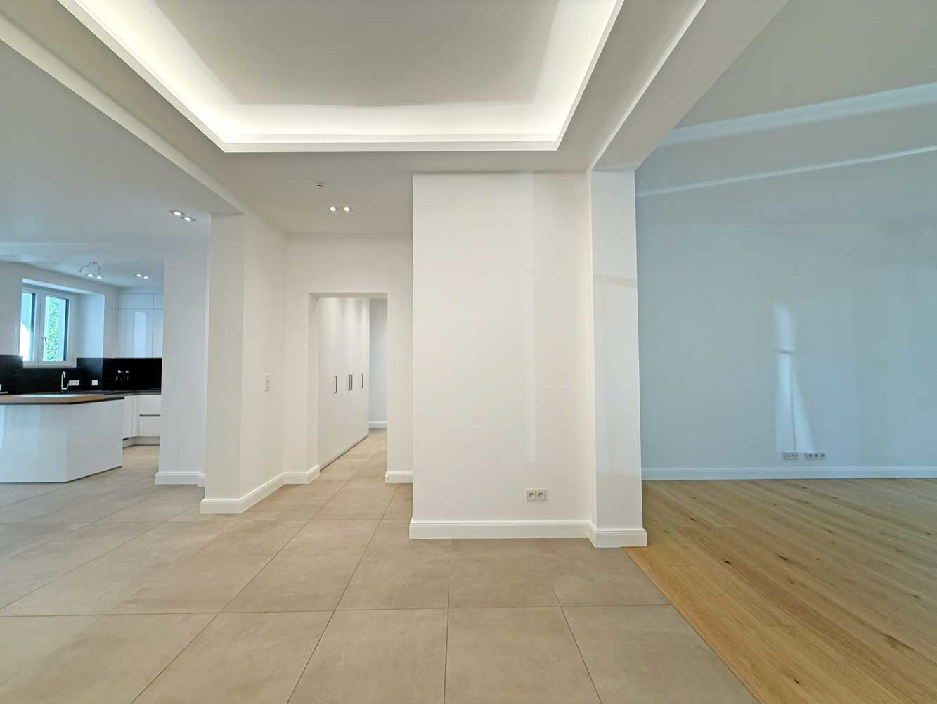 Altbau trifft Design - hochwertig sanierte 4-5 Zi. Whg. mit EBK, Balkon in Toplage