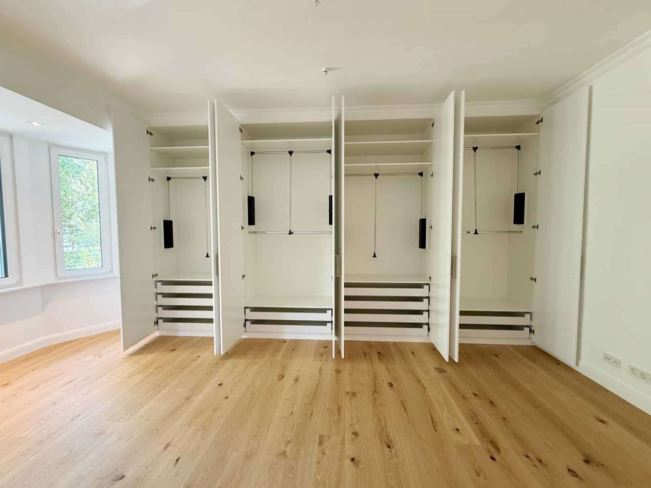 Altbau trifft Design - hochwertig sanierte 4-5 Zi. Whg. mit EBK, Balkon in Toplage
