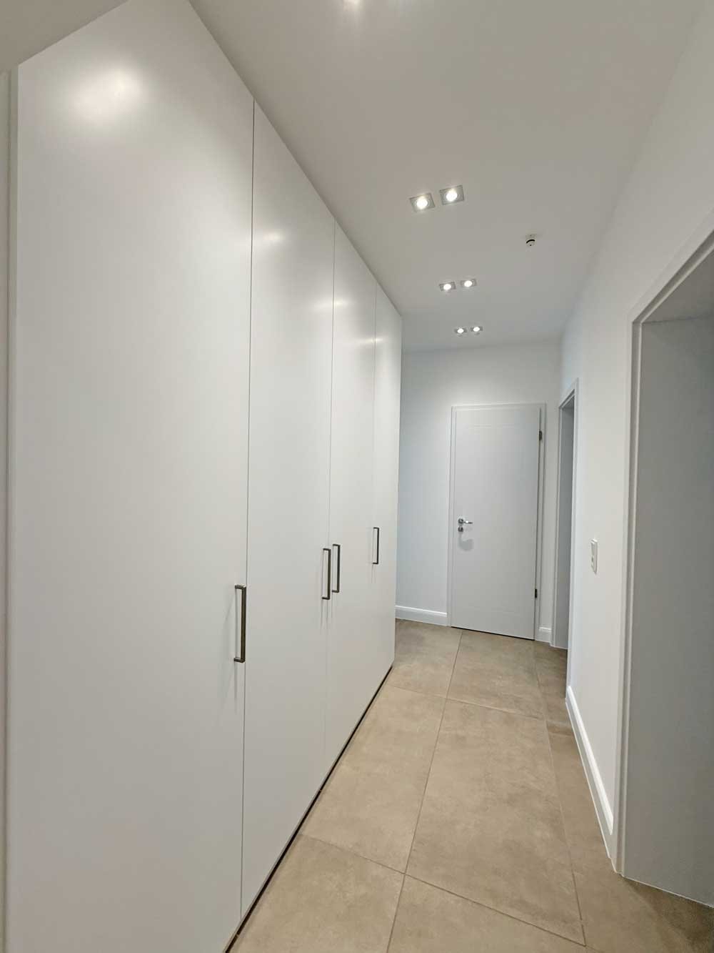 Altbau trifft Design - hochwertig sanierte 4-5 Zi. Whg. mit EBK, Balkon in Toplage